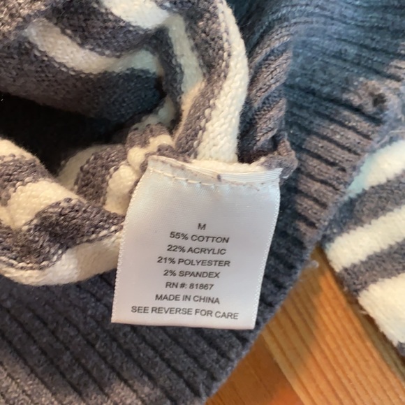 Polo v neck sweater - Picture 3 of 3